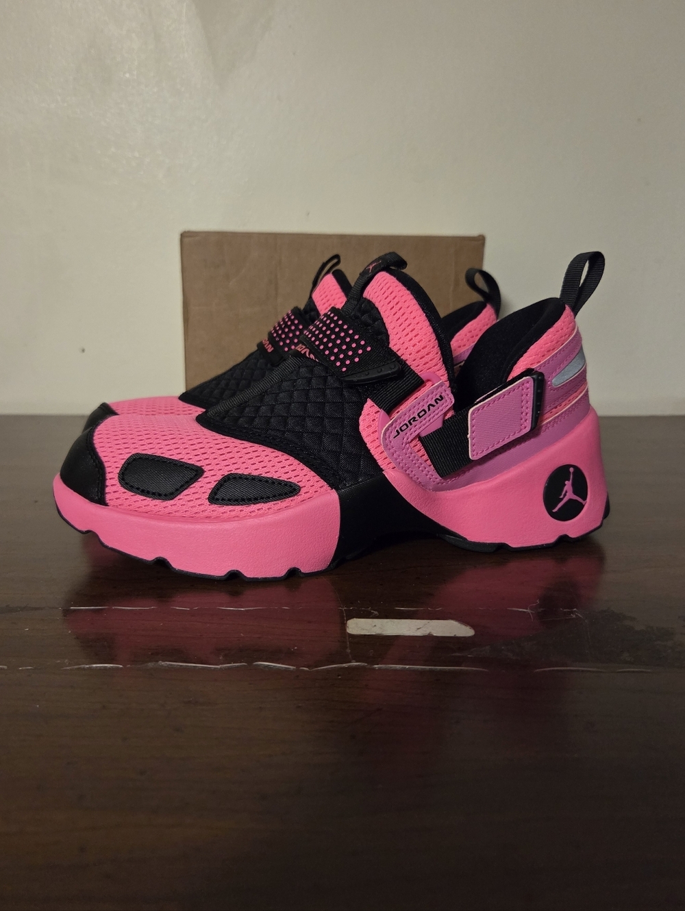 Jordan Trunner LX Running Shoes Pink/Black HQ2164-600 Women's Sz 7.5 NWOB